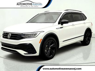 Used 2024 Volkswagen Tiguan SE R-Line