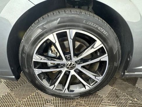 Used 2025 Volkswagen Jetta Sport FWD image 31