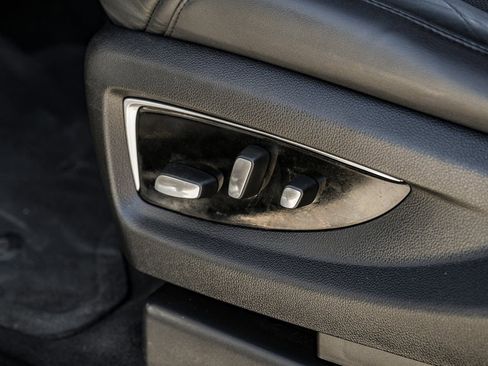 Used 2018 Cadillac Escalade Luxury image 33