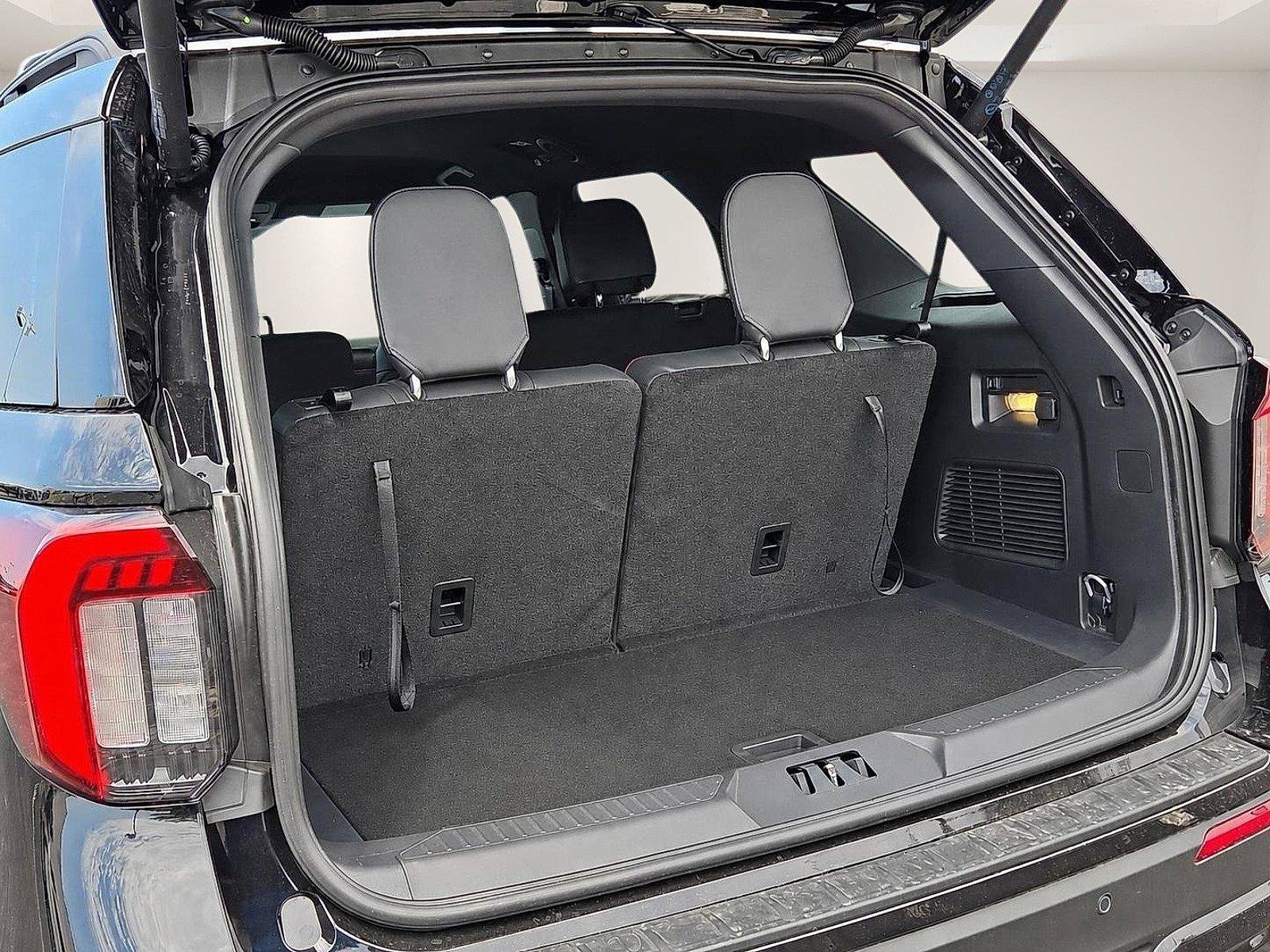 New 2026 Ford Explorer ST-Line w/ ST-Line Street Pack RWD image 9