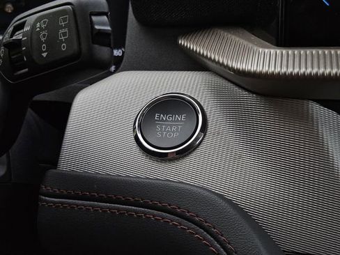 Used 2025 Ford Explorer Active w/ Active Comfort Package image 17