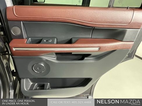 Used 2022 Ford Expedition Limited RWD image 23