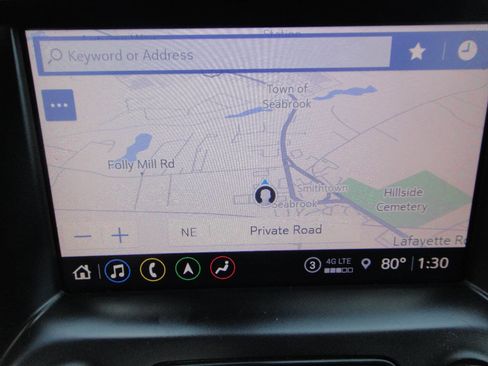 Used 2021 GMC Acadia SLT w/ Premium Package image 9