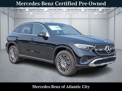 Certified 2025 Mercedes-Benz GLC 300 4MATIC image 1