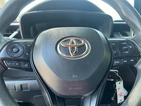 Used 2020 Toyota Corolla LE w/ Carpet Mat Package (TMS) FWD image 27