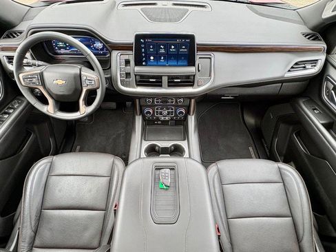 Used 2023 Chevrolet Suburban High Country w/ Premium Package image 16