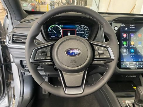 Used 2025 Subaru Forester Limited AWD/4WD image 12