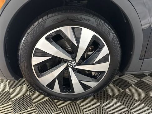 Certified 2021 Volkswagen ID.4 Pro S w/ Gradient Package image 10
