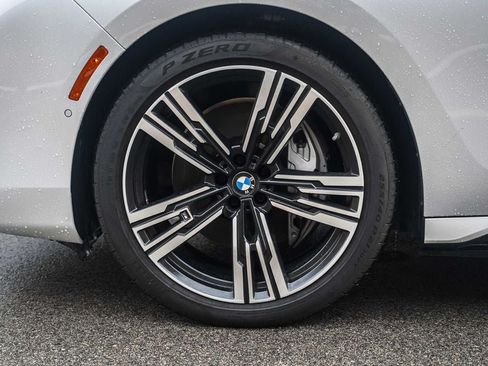 Used 2025 BMW i7 xDrive60 AWD/4WD image 15
