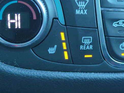 Used 2022 Chevrolet Equinox LT image 22