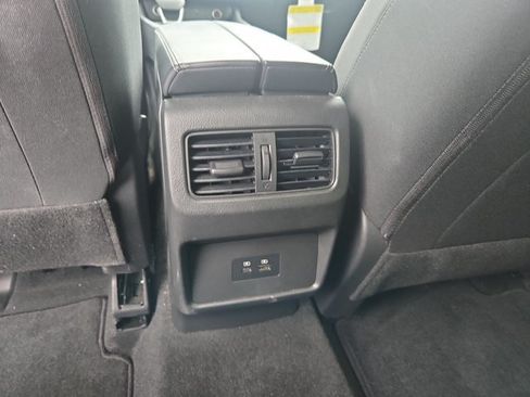 Used 2023 Nissan Rogue SV FWD image 15