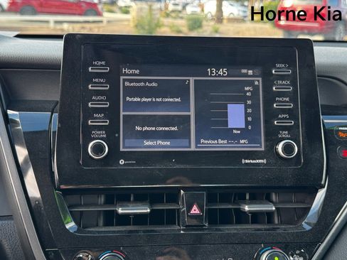 Used 2022 Toyota Camry SE image 21