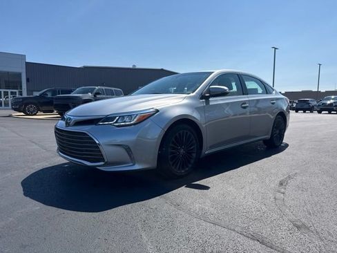 Used 2017 Toyota Avalon Touring w/ All Weather Liner Package FWD image 3