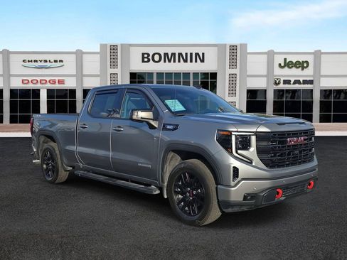 Used 2025 GMC Sierra 1500 Elevation w/ Preferred Package image 2