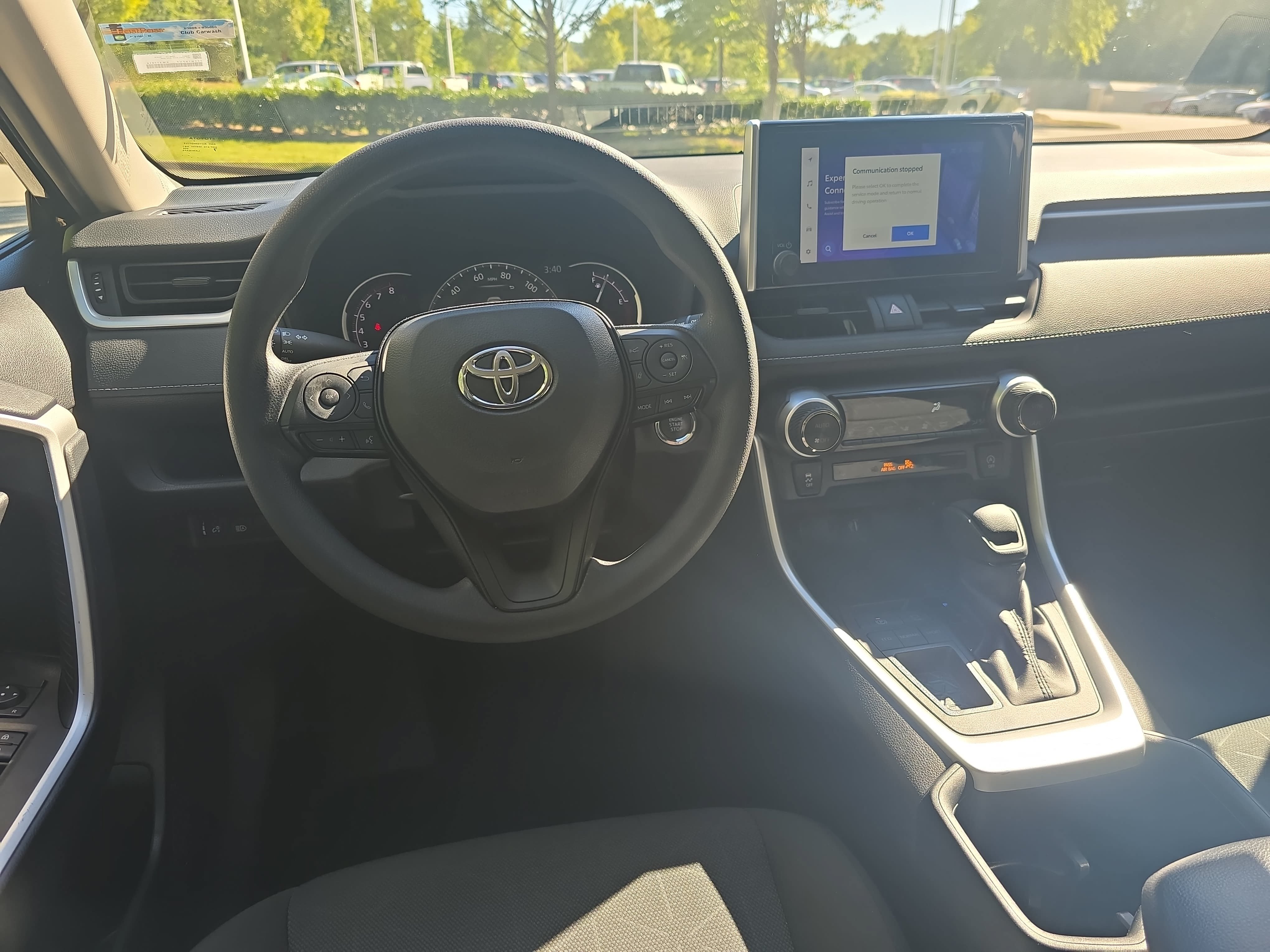 Used 2025 Toyota RAV4 XLE FWD image 15