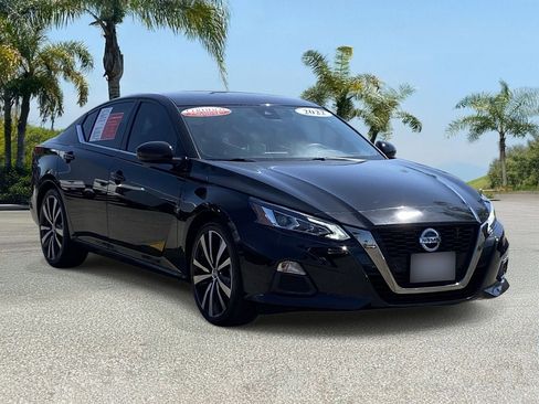 Certified 2022 Nissan Altima 2.5 SR FWD image 6