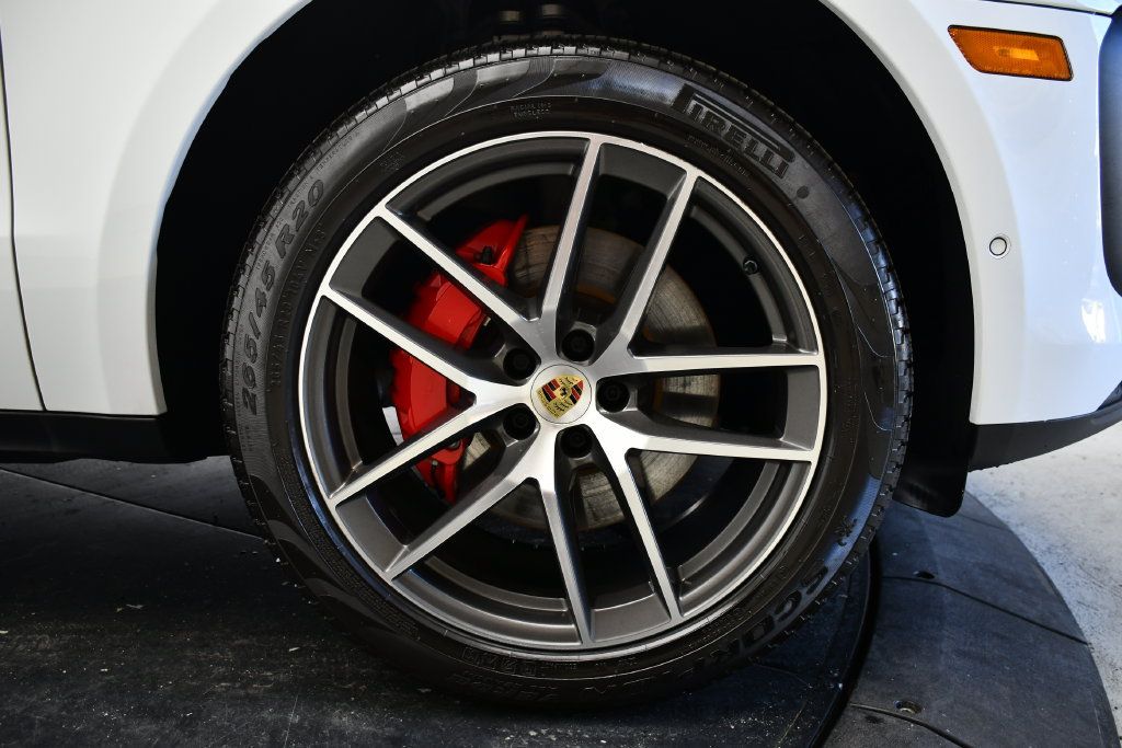 Certified 2023 Porsche Macan S AWD/4WD image 16