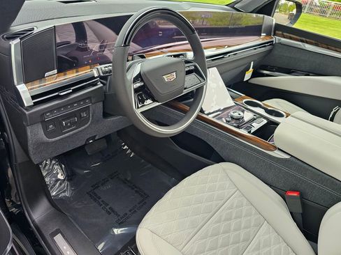 New 2026 Cadillac Escalade Platinum Sport AWD/4WD image 22