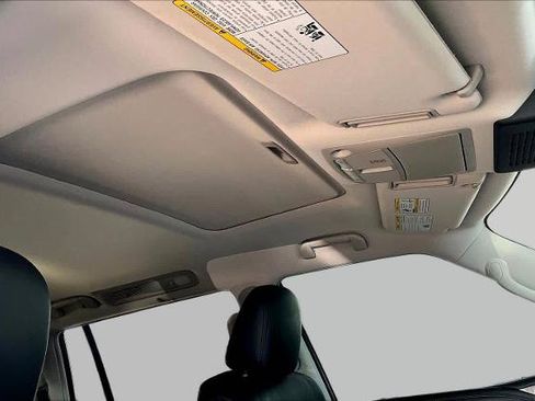 Certified 2023 Nissan Armada SL w/ Captain's Chairs Package RWD image 14