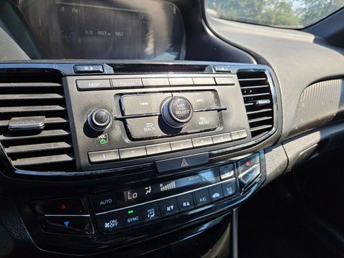 Used 2017 Honda Accord Sport image 21