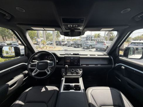 Used 2025 Land Rover Defender 110 S AWD/4WD image 10