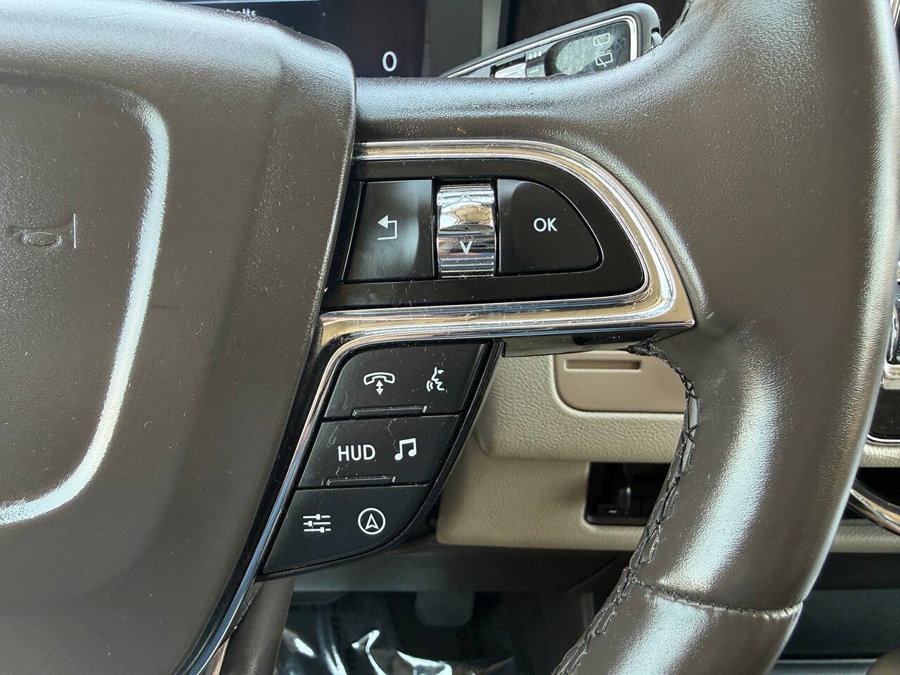 Used 2022 Lincoln Navigator Reserve AWD/4WD image 39
