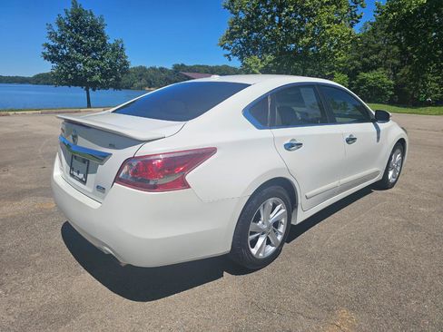 Used 2013 Nissan Altima 2.5 SL w/ Technology Pkg FWD image 6