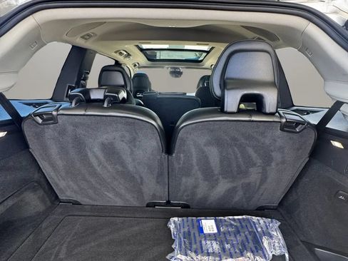 Used 2018 Volvo XC90 T5 Momentum w/ Convenience Package FWD image 17