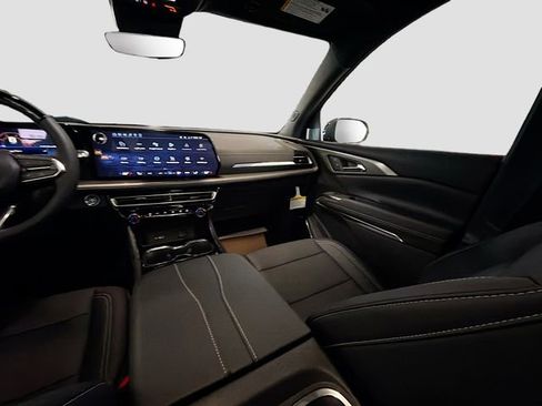 New 2026 Chevrolet Traverse LT w/ Enhanced Driving Package image 23