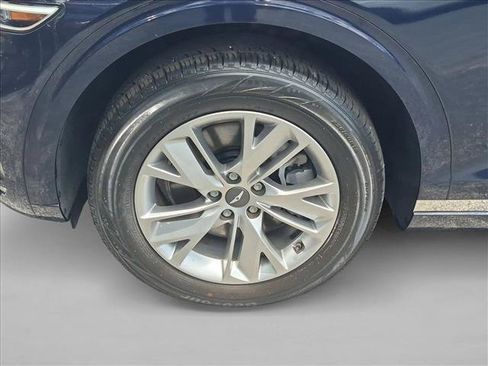 Used 2023 Genesis GV70 2.5T AWD/4WD image 23