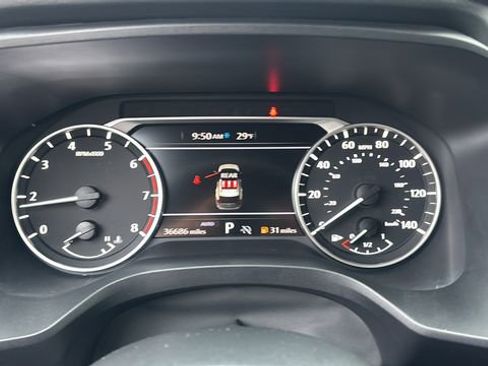 Used 2024 Nissan Rogue SV image 18