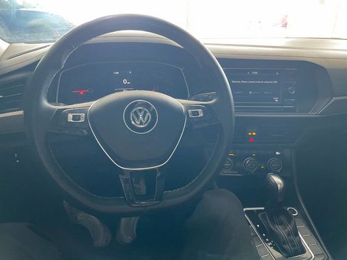 Used 2021 Volkswagen Jetta SE w/ SE Cold Weather Package image 32