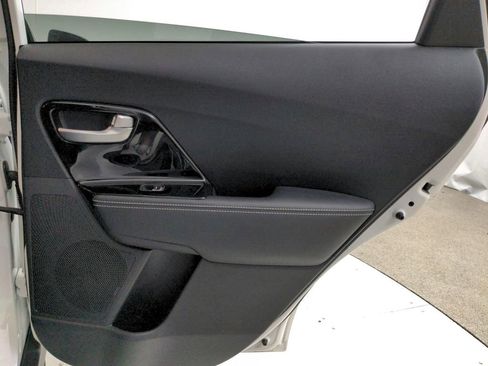 Used 2022 Kia Niro EX FWD image 29