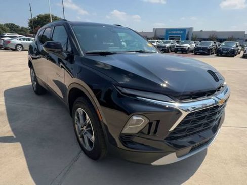 Certified 2024 Chevrolet Blazer LT w/ Convenience Package FWD image 2
