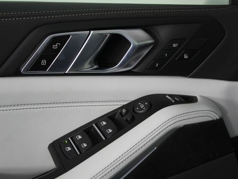 New 2026 BMW X5 xDrive40i w/ M Sport Package image 24