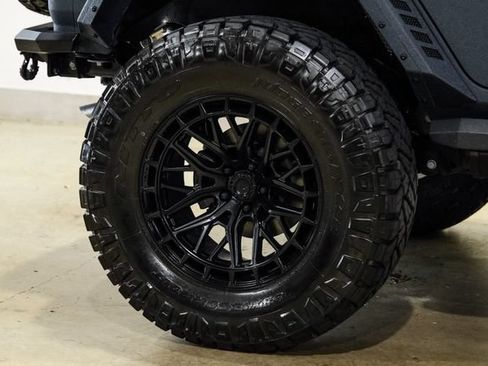 Used 2024 Jeep Wrangler Unlimited Rubicon w/ Technology Group AWD/4WD image 38