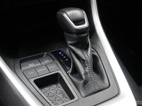 Used 2021 Toyota RAV4 XLE Premium FWD image 22