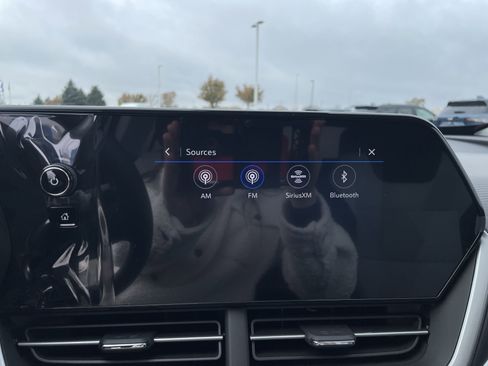 Certified 2025 Chevrolet Trax LS image 23