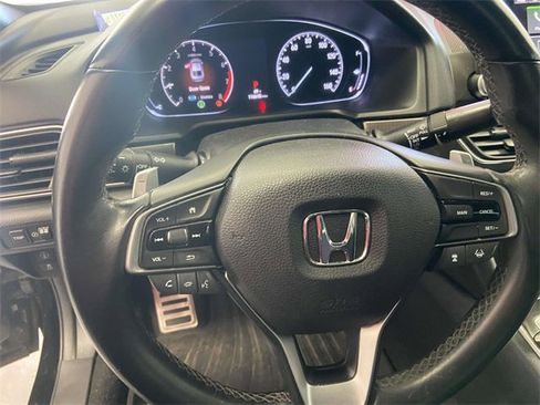 Used 2018 Honda Accord Sport image 17