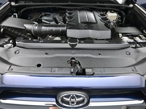 Used 2018 Toyota 4Runner Limited AWD/4WD image 31