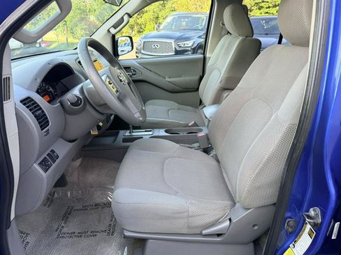 Used 2014 Nissan Frontier SV RWD image 22