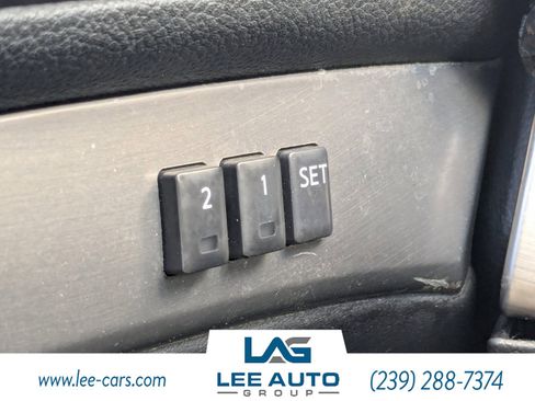 Used 2011 INFINITI G37 x w/ Premium Pkg image 19