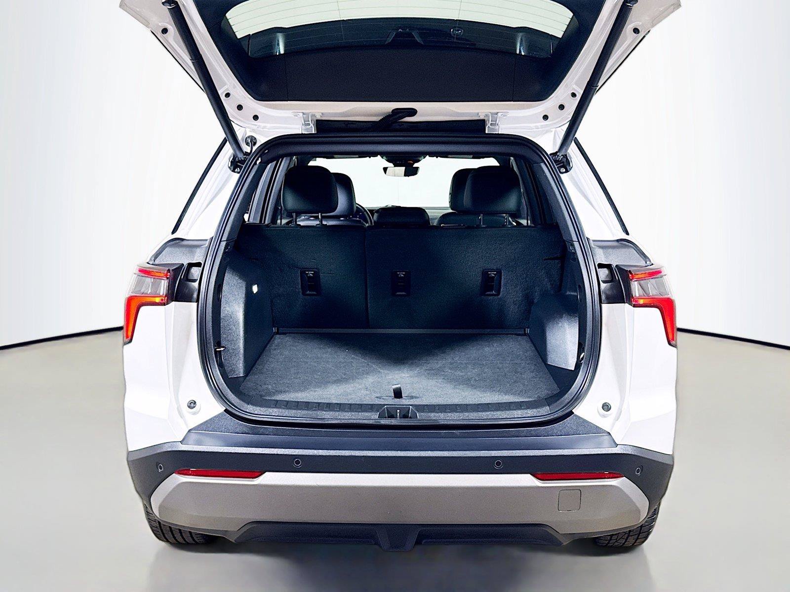 Certified 2025 Chevrolet Equinox LT w/ Convenience Package II FWD image 24