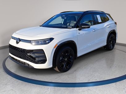Used 2025 Volkswagen Tiguan SE R-Line