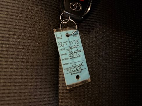 Used 2023 Toyota bZ4X XLE w/ Weather Package image 37