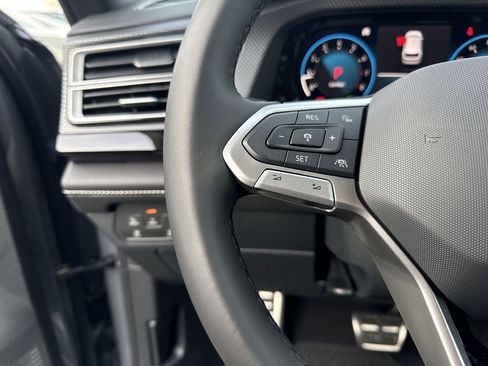 New 2026 Volkswagen Atlas Cross Sport SEL R-Line image 19