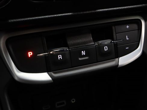 Used 2022 GMC Terrain SLT w/ LPO, Floor Liner Package image 30