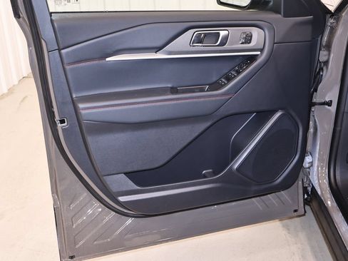 New 2026 Ford Explorer ST-Line w/ ST-Line Street Pack AWD/4WD image 10