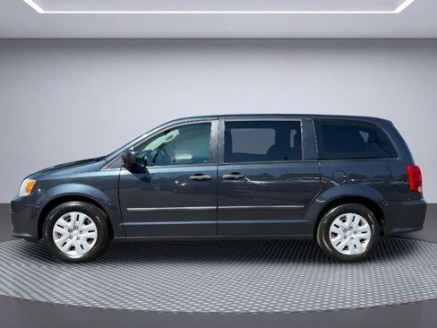 Used 2014 Dodge Grand Caravan American Value Package w/ UConnect Hands-Free Group FWD image 3