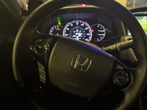 Used 2017 Honda Accord LX image 6